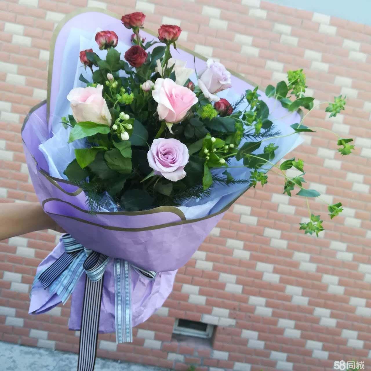喀什爱琴海鲜花预订:花的世界爱的传递,送花送祝福